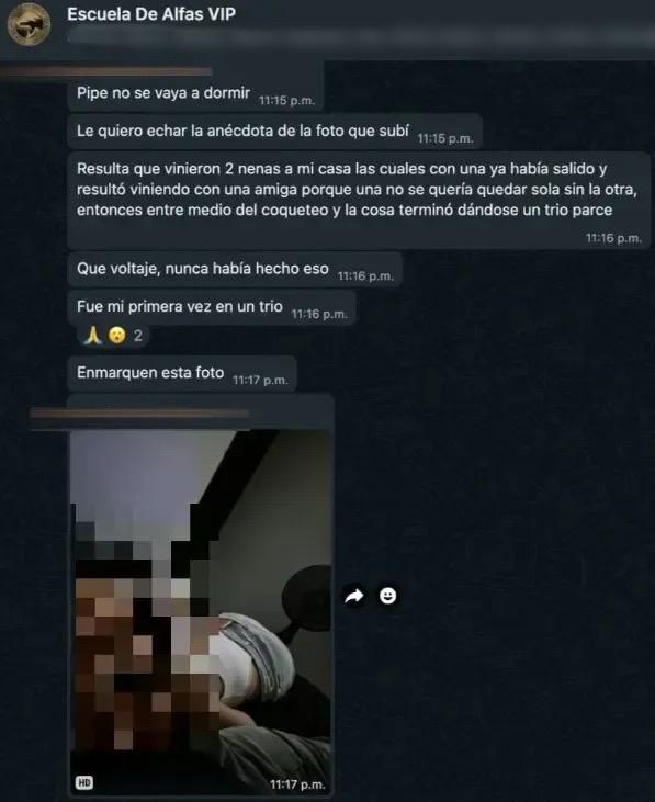 Chat de Escuela de Alfas VIP donde un hombre comparte una foto íntima de dos mujeres para presumir que tuvo un trío