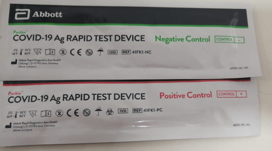 foto hisopos de control test de antígeno PanBio Abott Colombia
